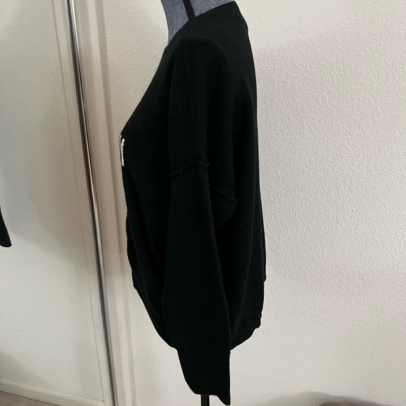 Vince Camuto Leas Monday More Sunday Sweater - Picture 3 of 5